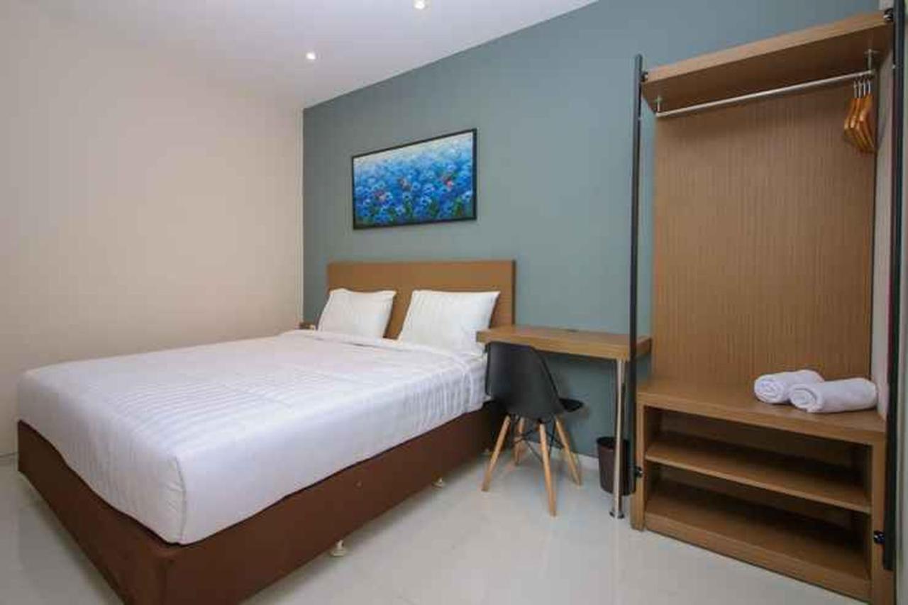 Kencana Residence Surabaya Exterior photo