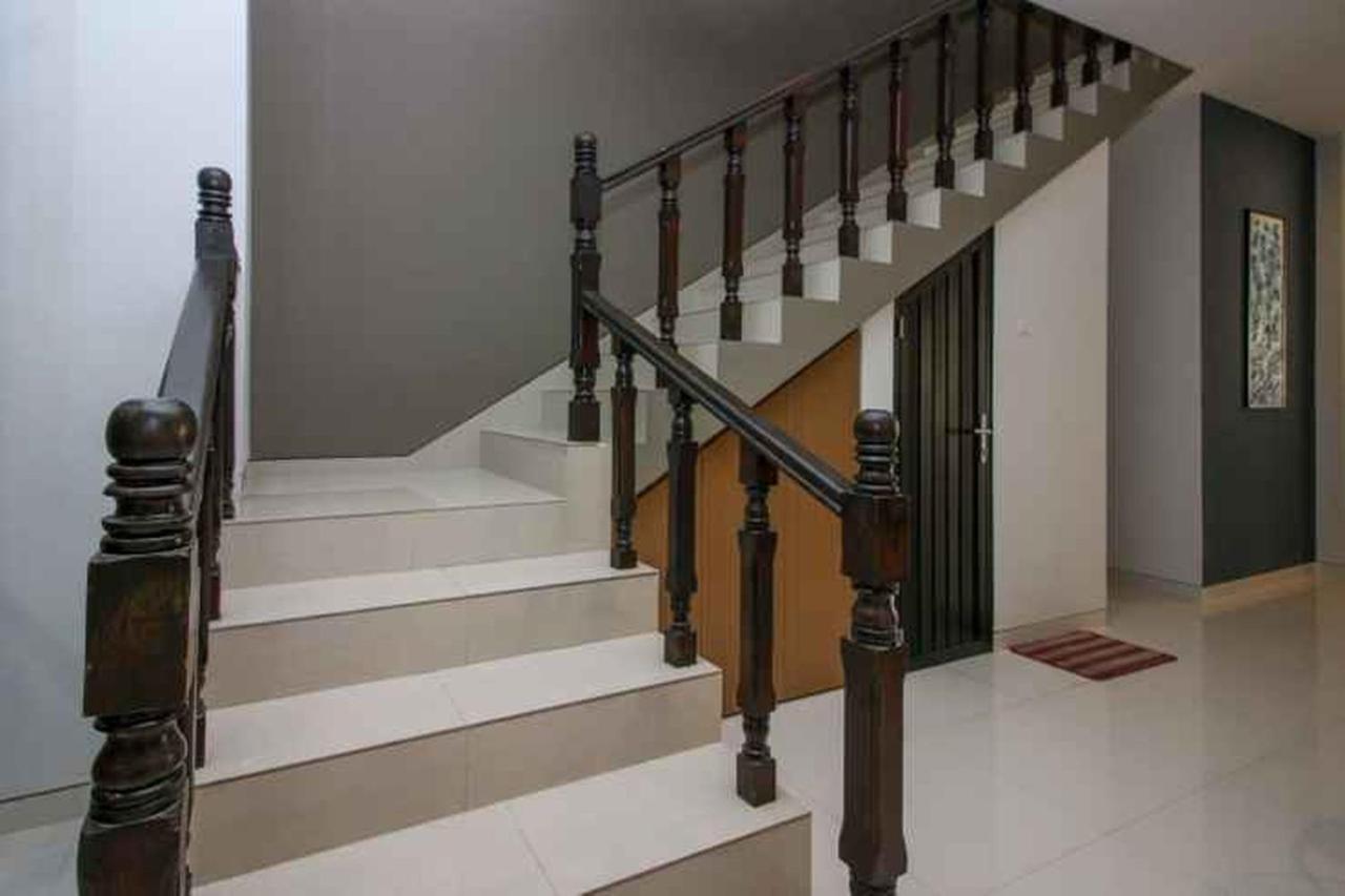 Kencana Residence Surabaya Exterior photo