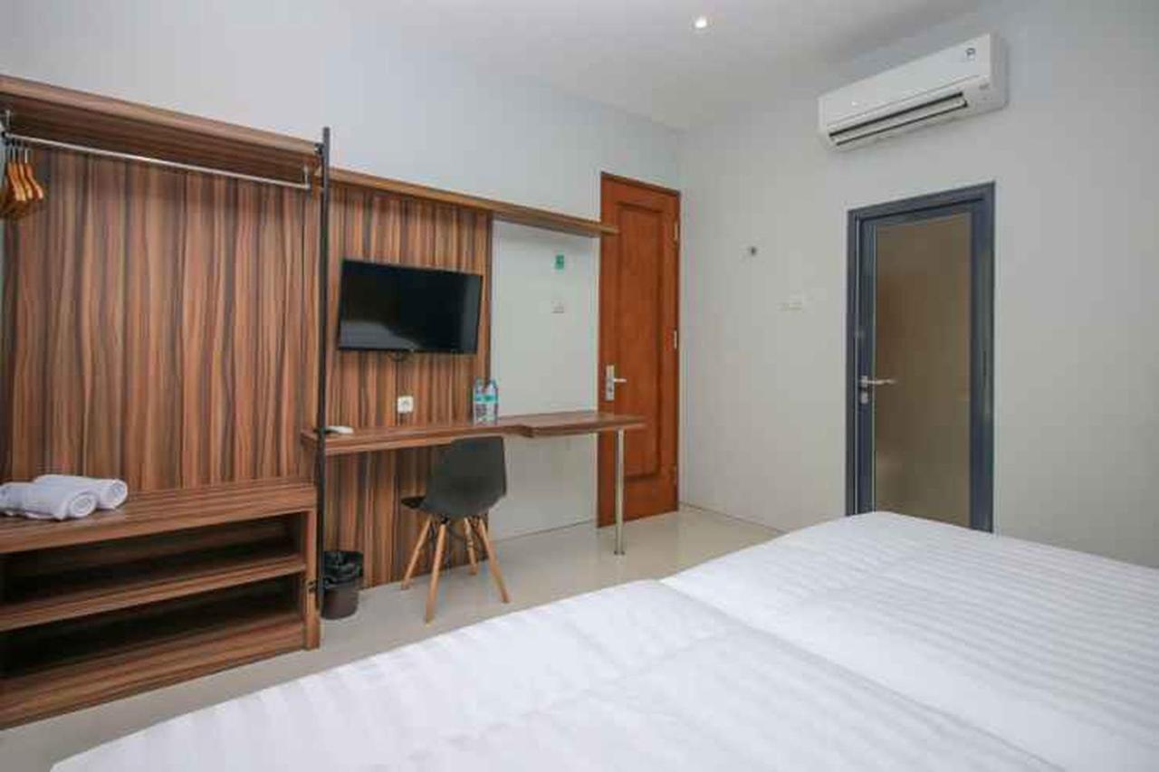 Kencana Residence Surabaya Exterior photo